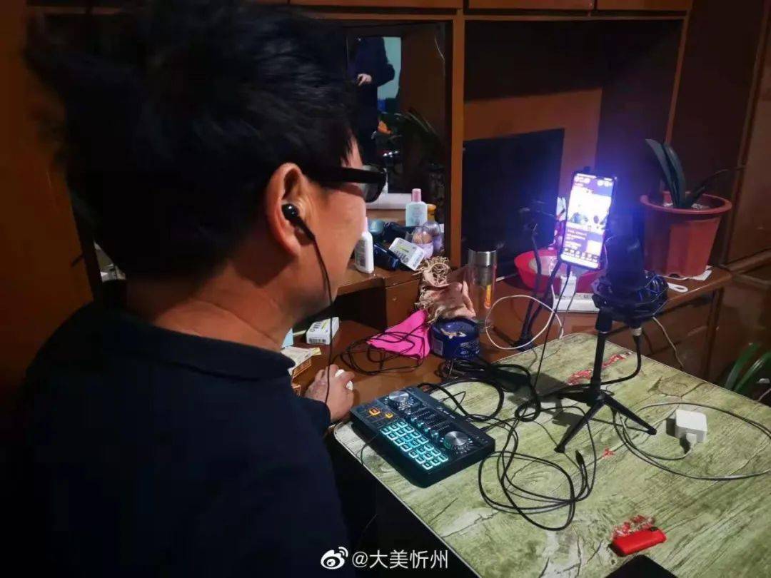 启明vs小赵直播回放视频，我熬夜刷了三遍，终于看懂了这些门道